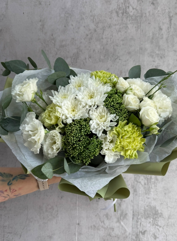 Стильный букет с эустомой от интернет-магазина цветов в 