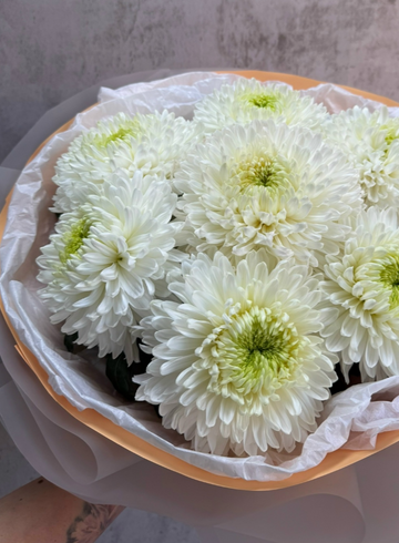 Монобукет из хризантем от интернет-магазина цветов в 