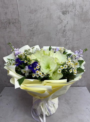 Композиция с Амариллисом от интернет-магазина цветов в 